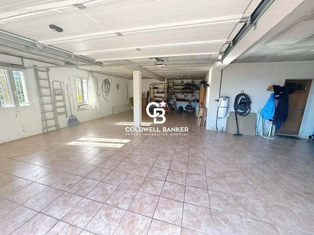 Maison à LES ISSAMBRES