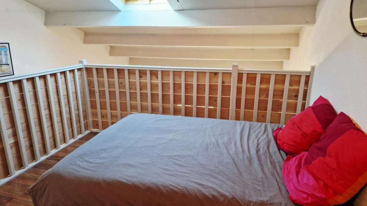 Appartement à MEZE