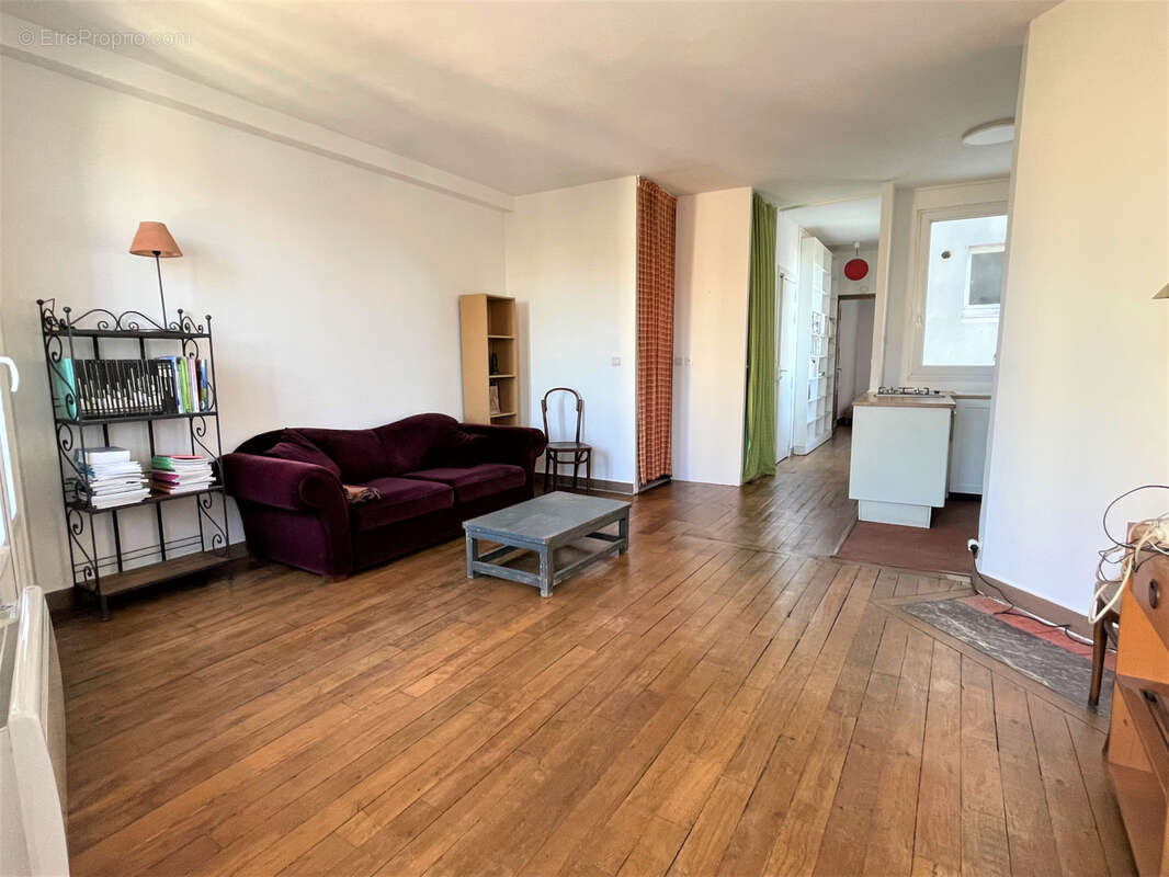 Appartement à LES LILAS