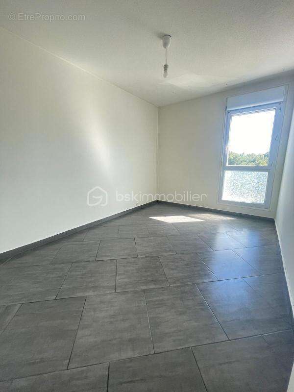 Appartement à PORT-DE-BOUC