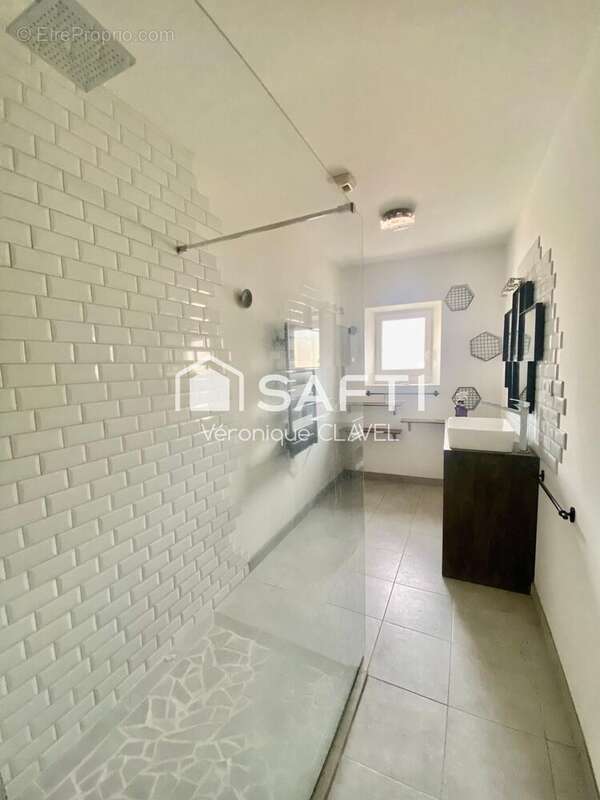 Photo 3 - Appartement à BESSEGES