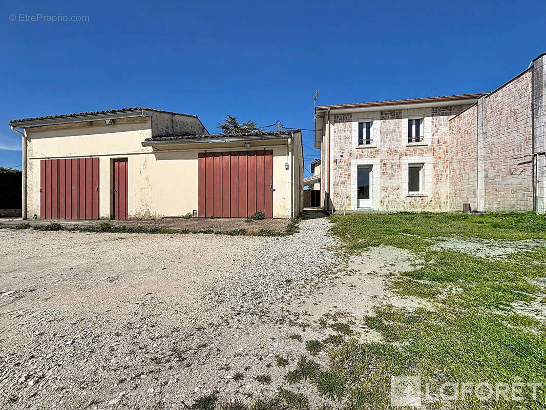 Maison à CEZAC