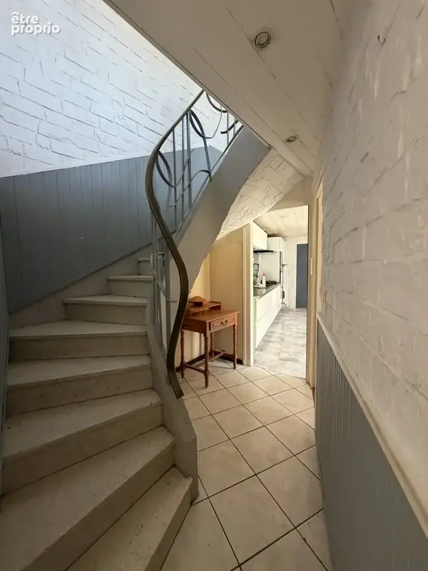 AIZENAY, maison de ville 3 chbres + bureau avec cour - photo 6