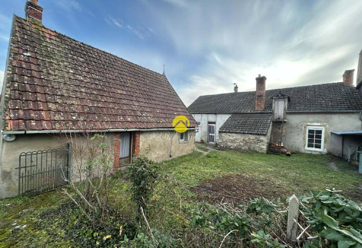 Maison à LE VEURDRE