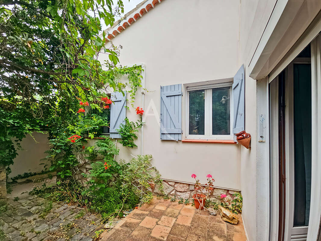 Maison à CARQUEIRANNE