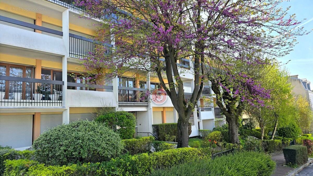 Appartement à LE RAINCY