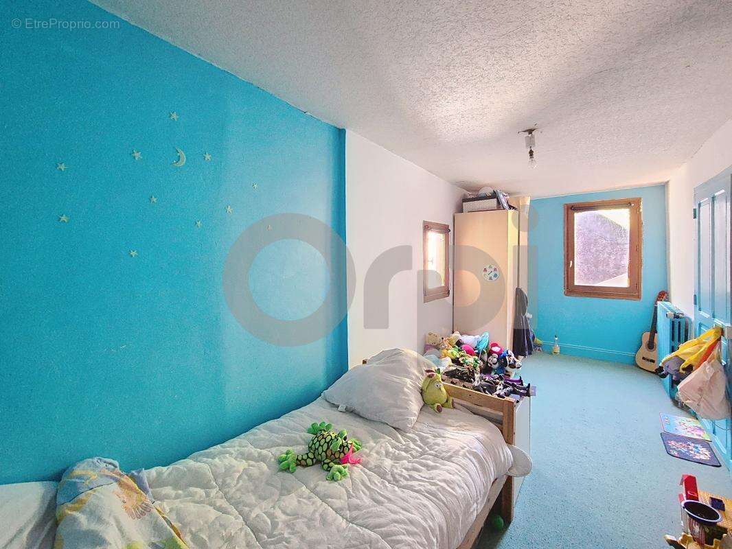 Maison à TERRASSON-LAVILLEDIEU