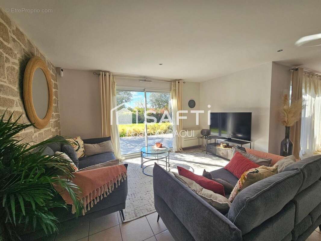 Photo 2 - Maison à SAINT-AVE