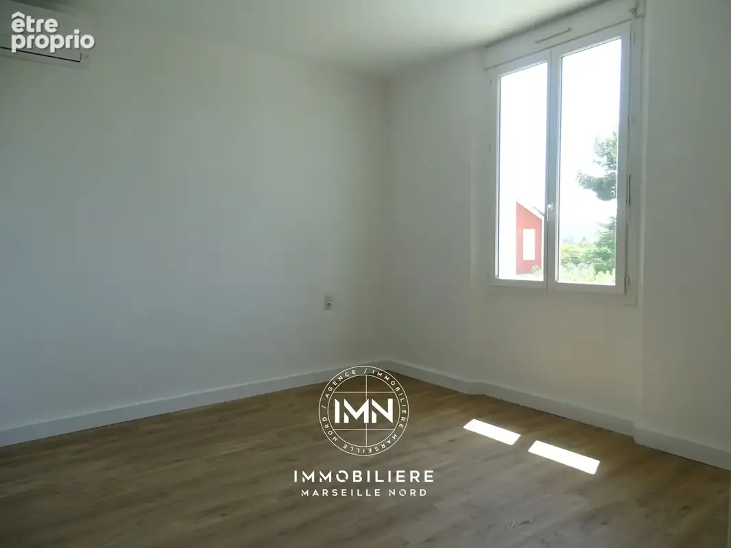 Maison familiale 2 niveaux avec garages Marseille 15e - photo 5