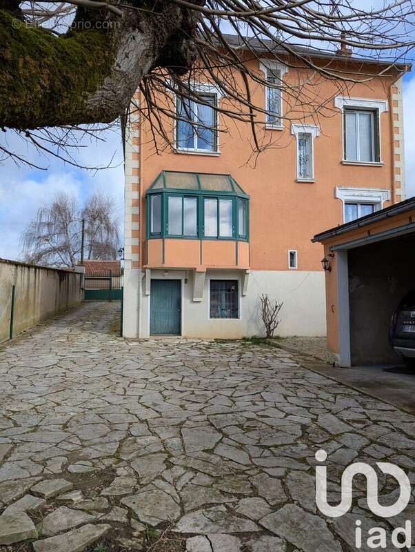 Photo 2 - Maison à BRIENON-SUR-ARMANCON