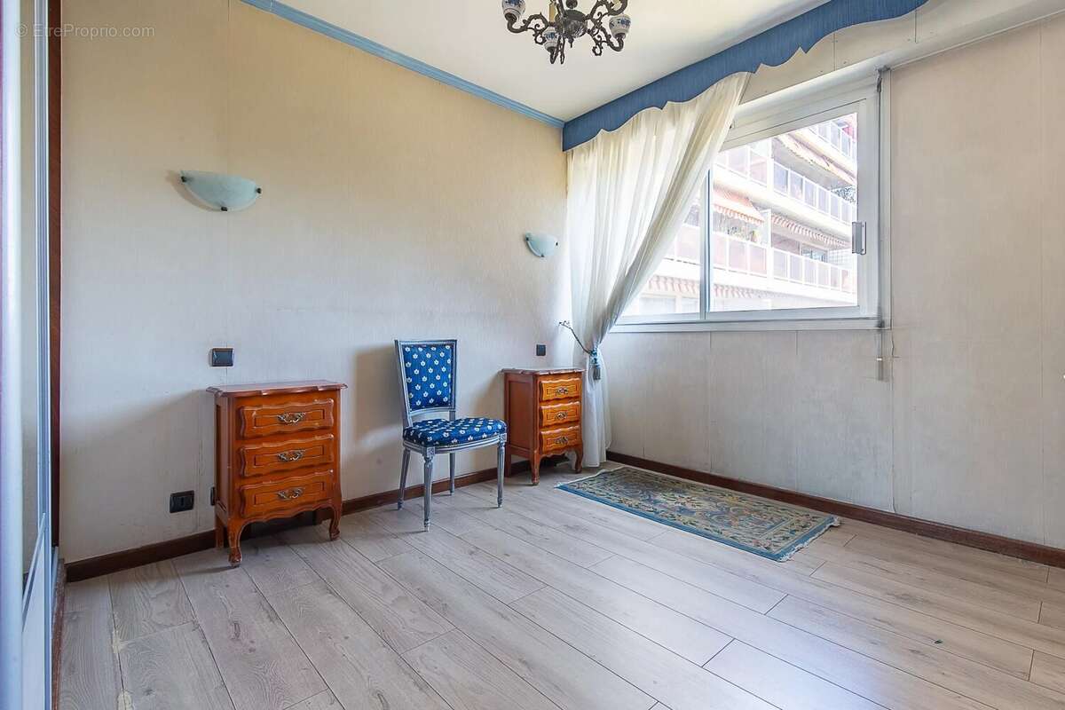 Appartement à MARSEILLE-6E