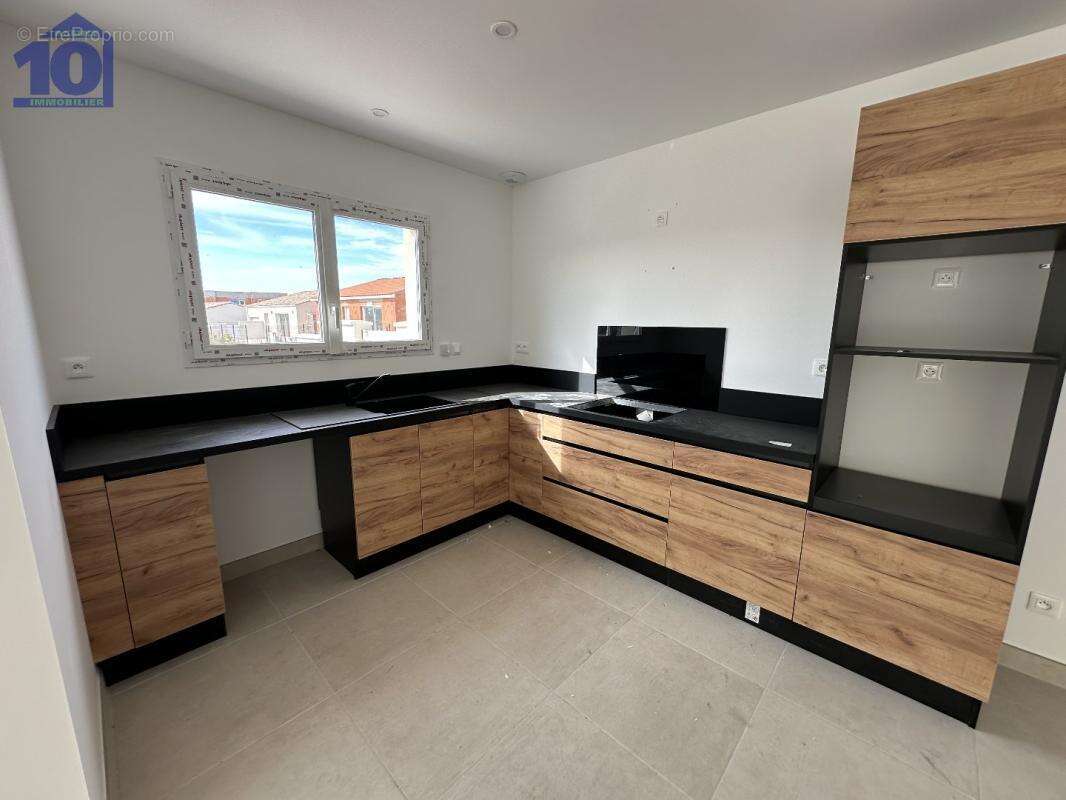 Maison à NISSAN-LEZ-ENSERUNE