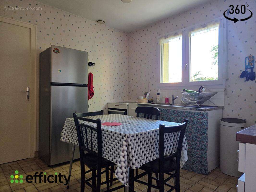 Maison 85 m² à La Chapelle-Des-Fougeretz  - photo 5