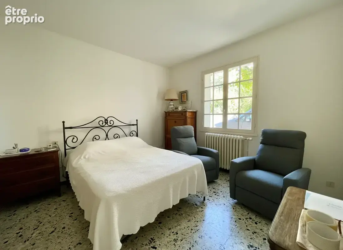 Vaison centre - maison de plain pied dans quartier calme - photo 12
