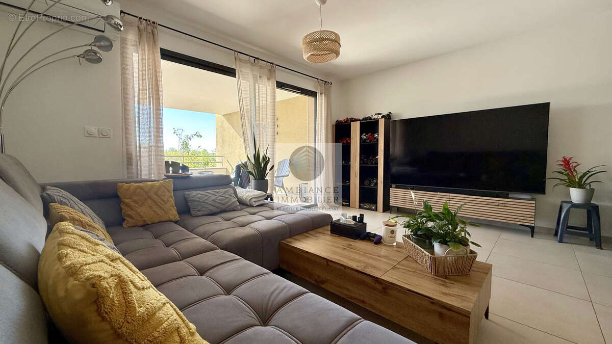 Appartement à GUILHERAND-GRANGES