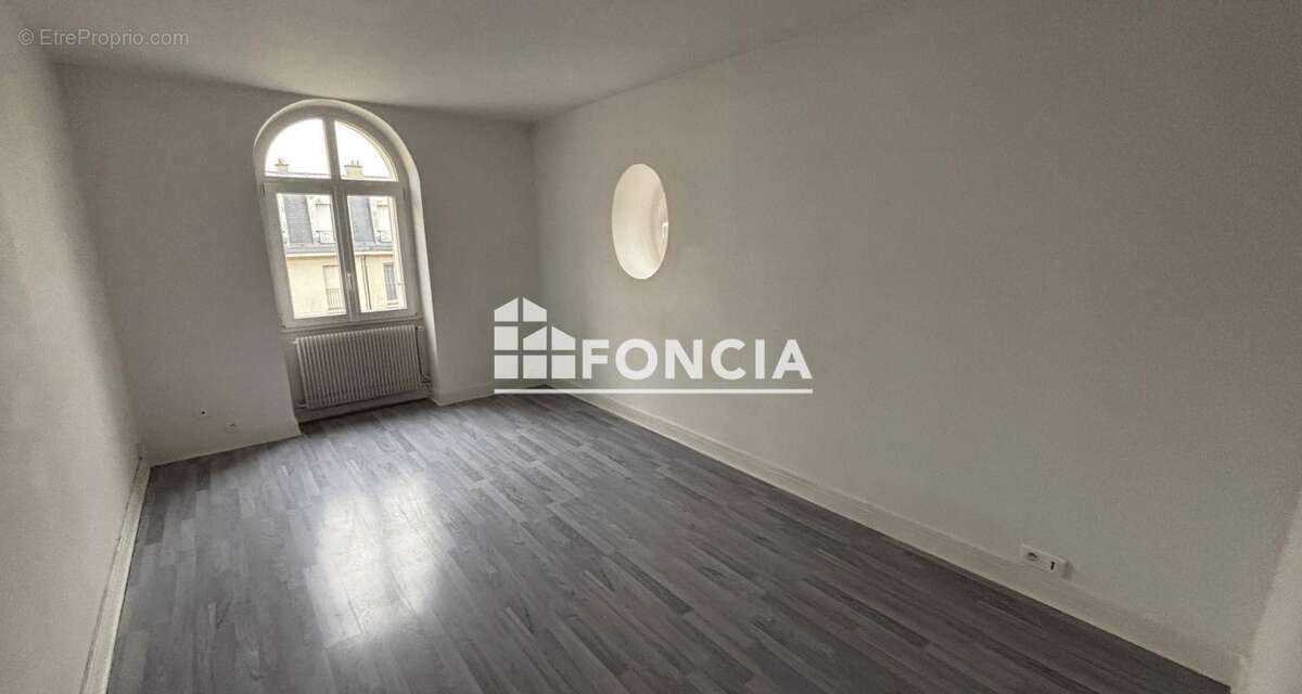 Appartement à VERSAILLES