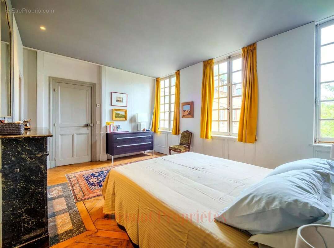 Maison à PONT-L'EVEQUE