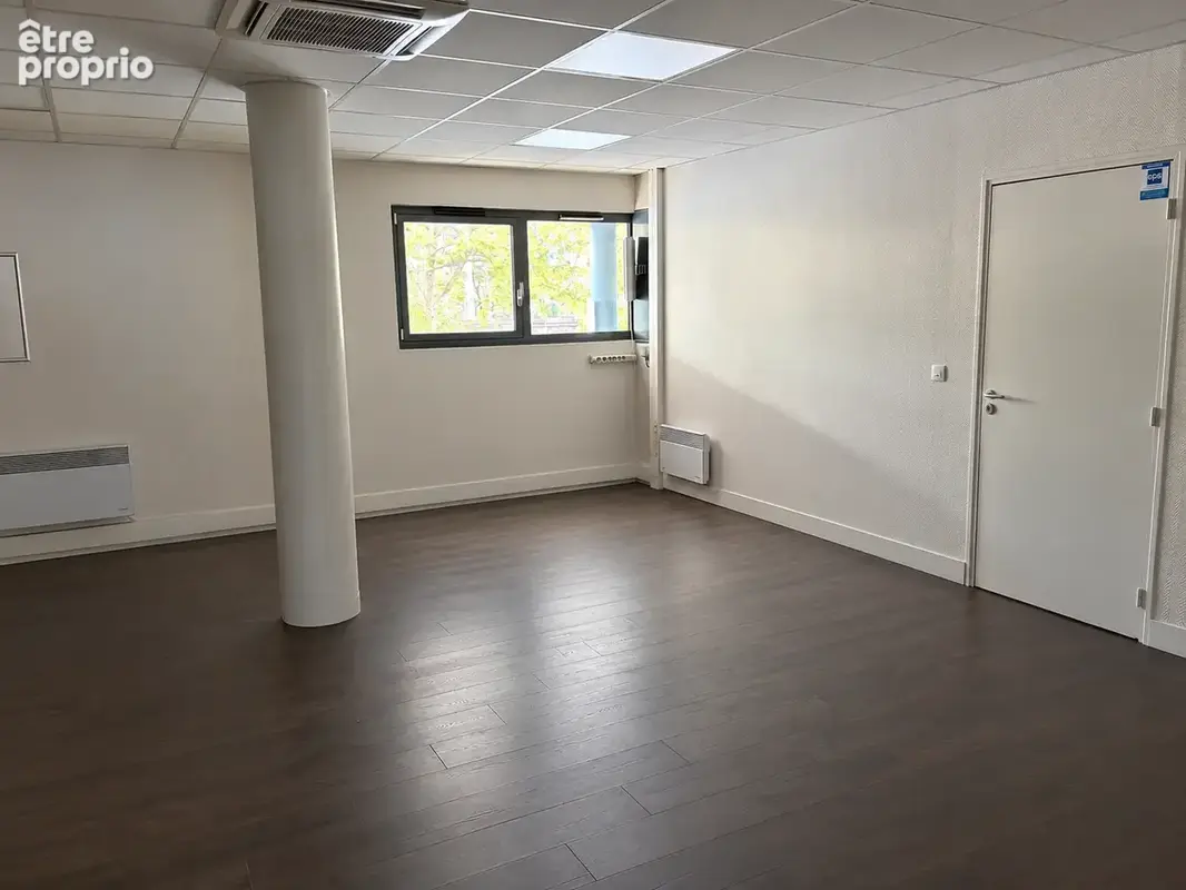 Local commercial Le Mans - photo 6