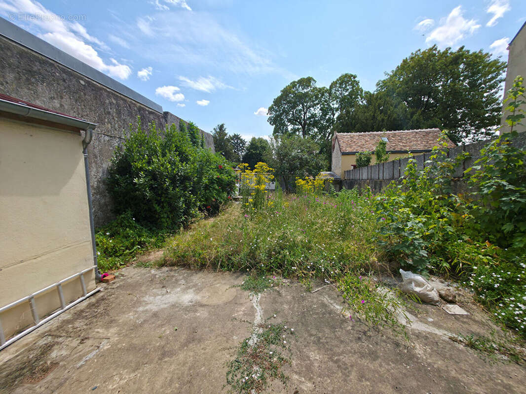 Maison de bourg avec extérieur - photo 8