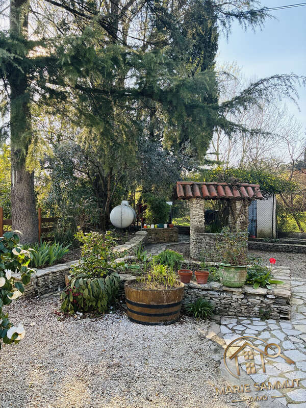 Commerce à DURFORT-ET-SAINT-MARTIN-DE-SOSSENAC