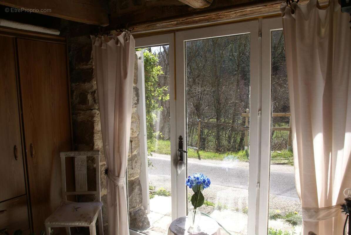 Maison 263 m² à Saint-Pierre-Sur-Doux  - photo 6
