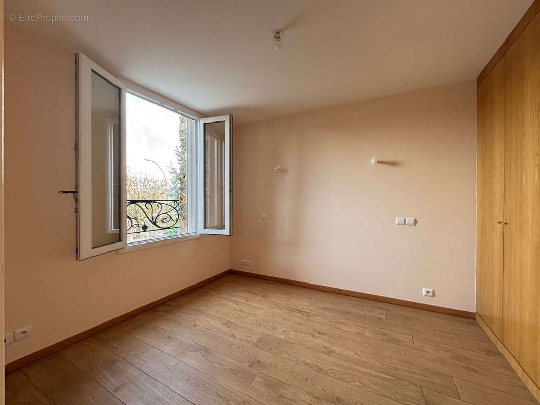 Maison à SAINT-MAUR-DES-FOSSES