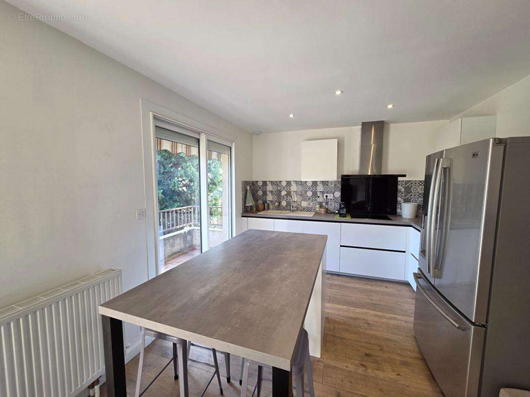 Maison à MONTELIMAR