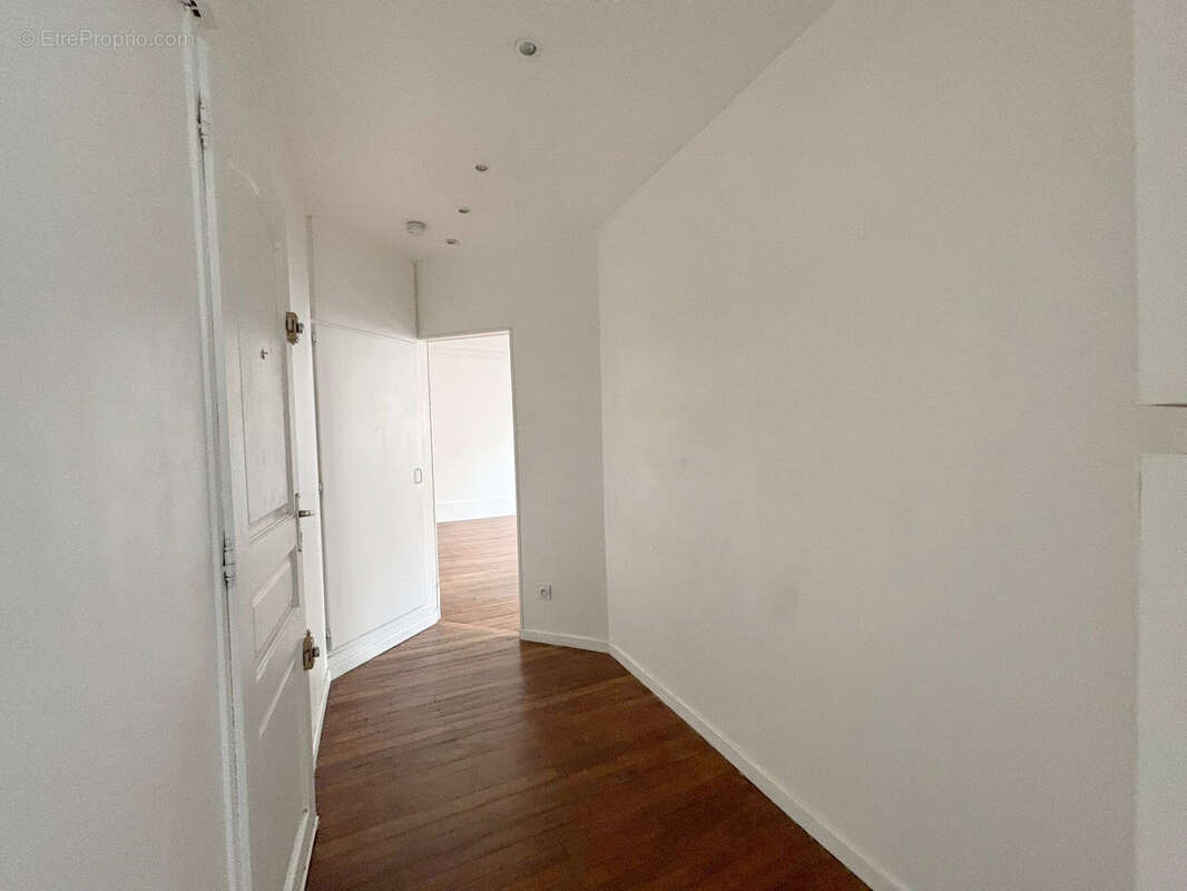 Appartement à SAINT-MAUR-DES-FOSSES