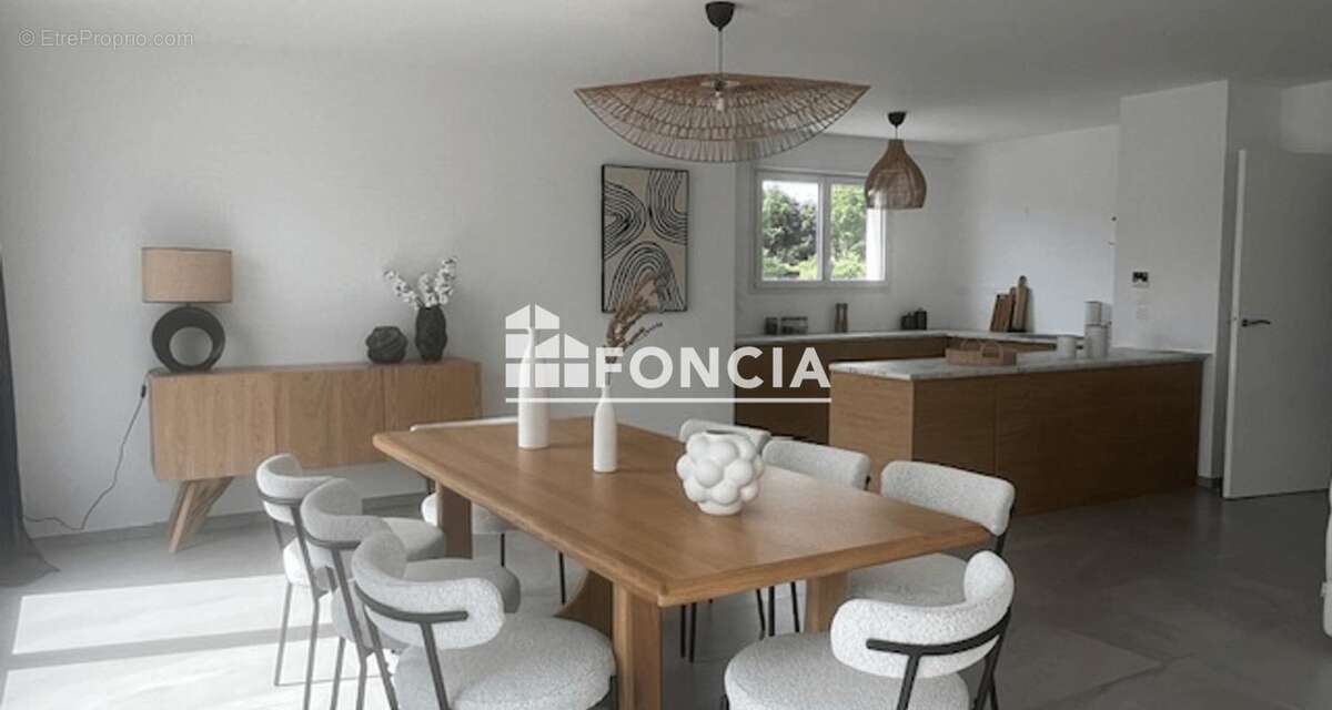 Appartement à CHAMPAGNE-AU-MONT-D'OR