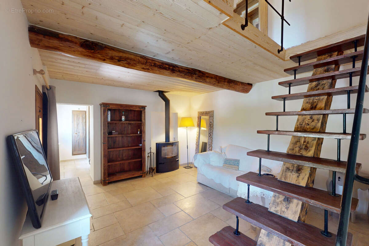 Maison à TOURRETTE-LEVENS