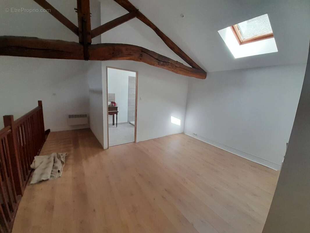 Maison à BUSSIERE-POITEVINE