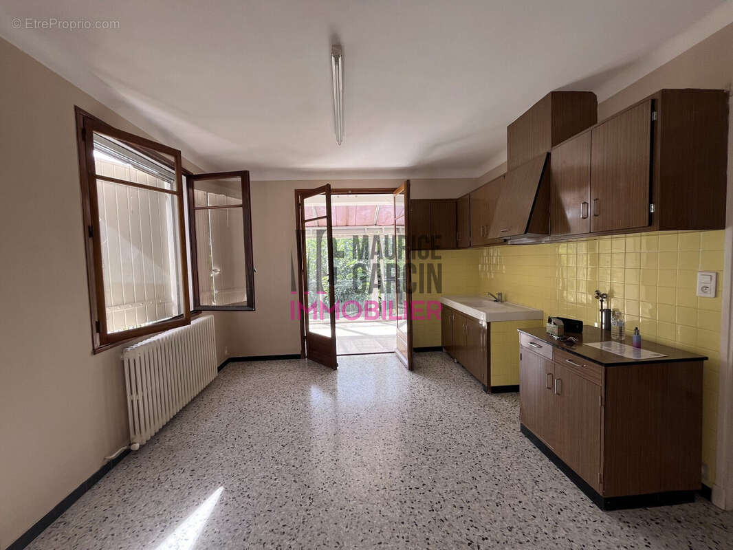 Appartement à BEAUMES-DE-VENISE