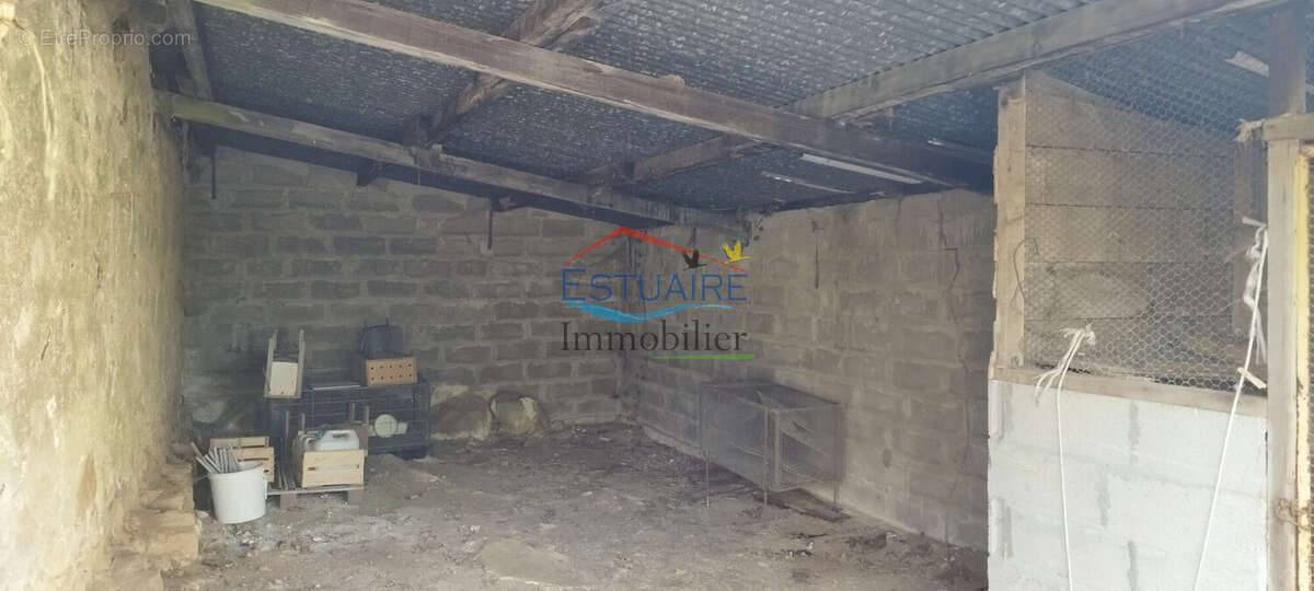 Maison à SAINT-ETIENNE-DE-MONTLUC