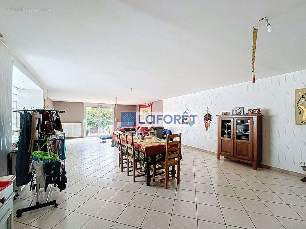 Maison 296 m² à Orges  - photo 4