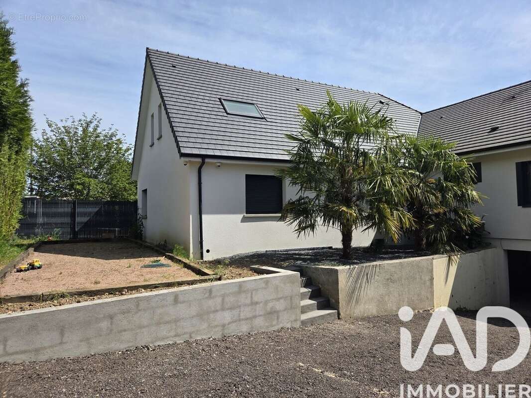 Photo 2 - Maison à OISSEL