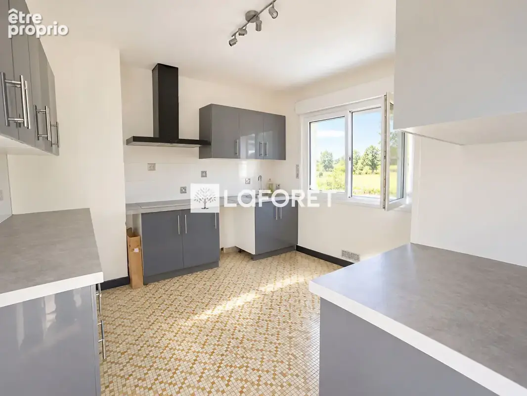 Maison Saint Germain De La Riviere 7 pièce(s) 150 m2 - photo 3