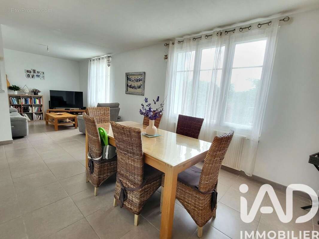 Photo 3 - Maison à CHATELLERAULT