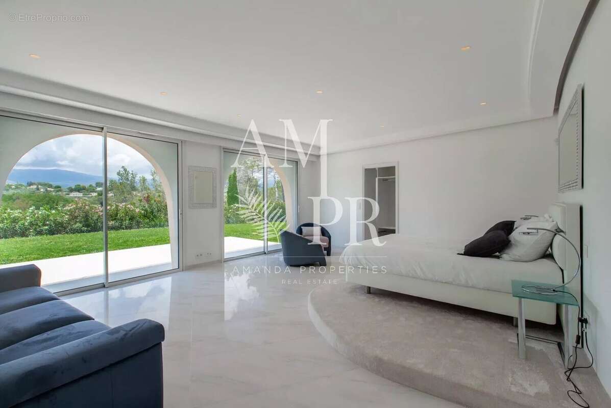 Maison à MOUANS-SARTOUX