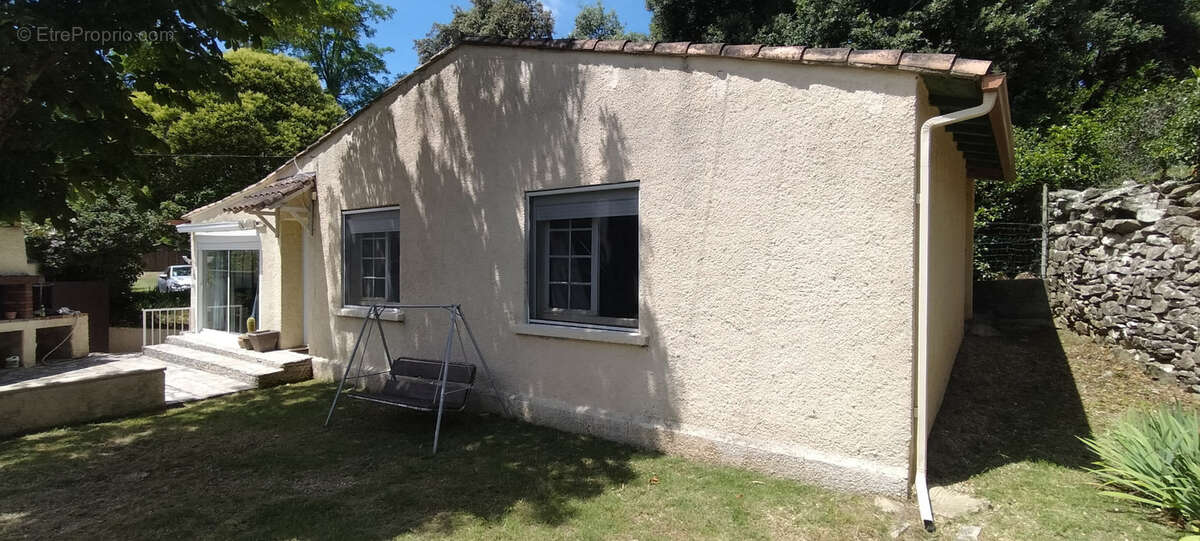 Autre à CAVEIRAC