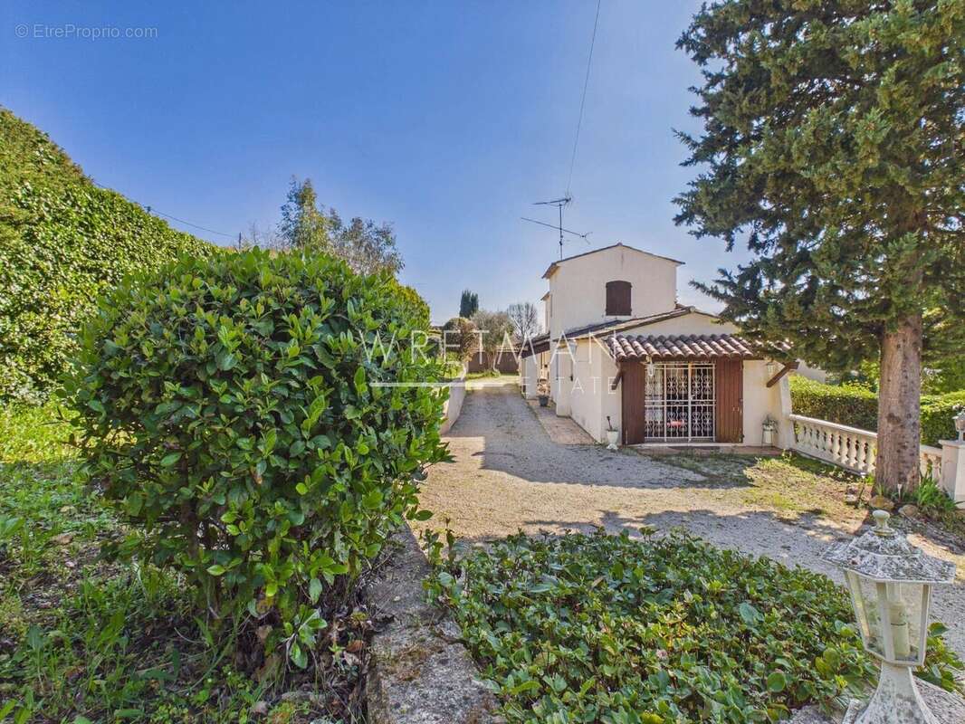 Maison à MONTAUROUX