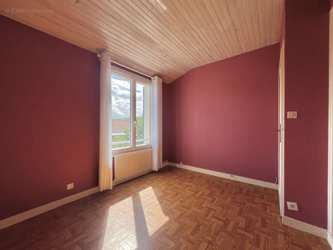 Au coeur du village de communay - villa  - 3 chambres - photo 19