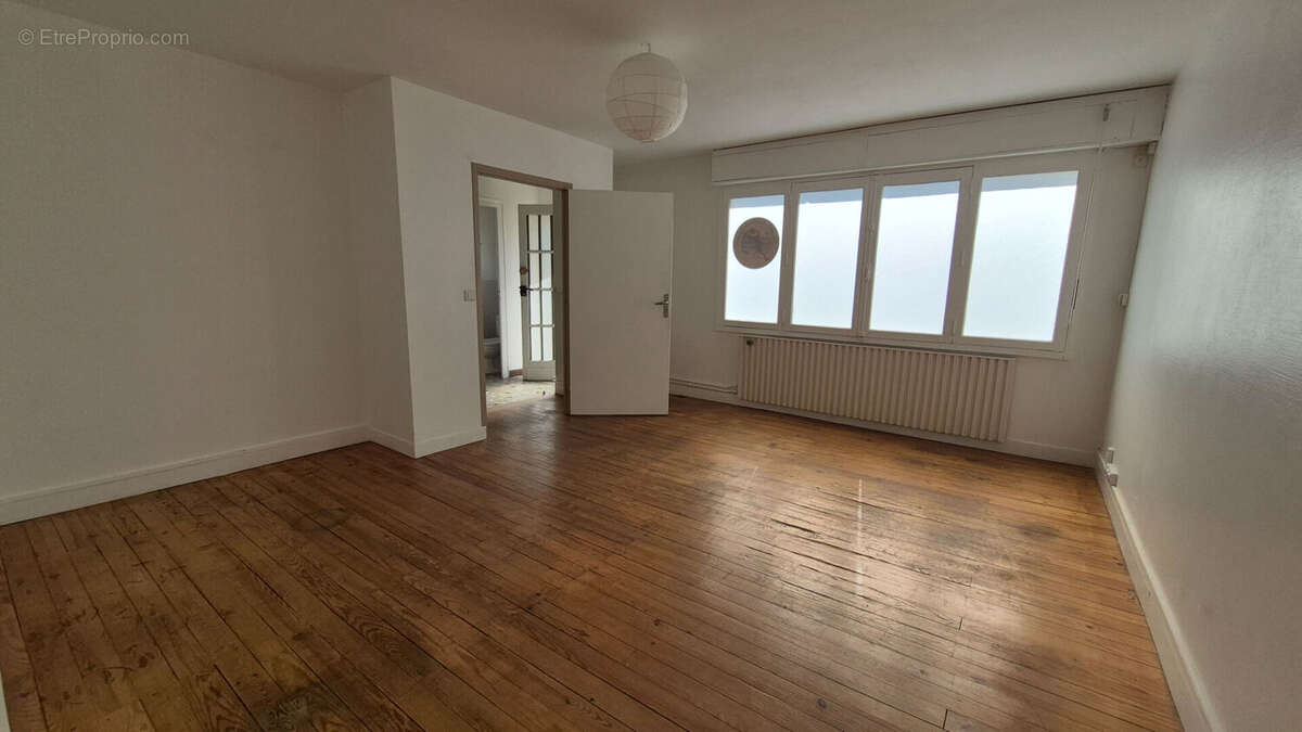 Maison à VILLENAVE-D&#039;ORNON