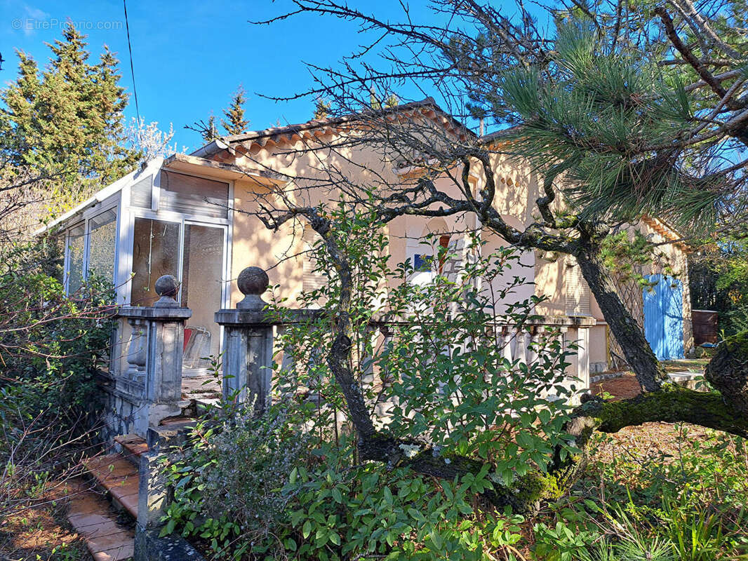 Maison à MALAUCENE