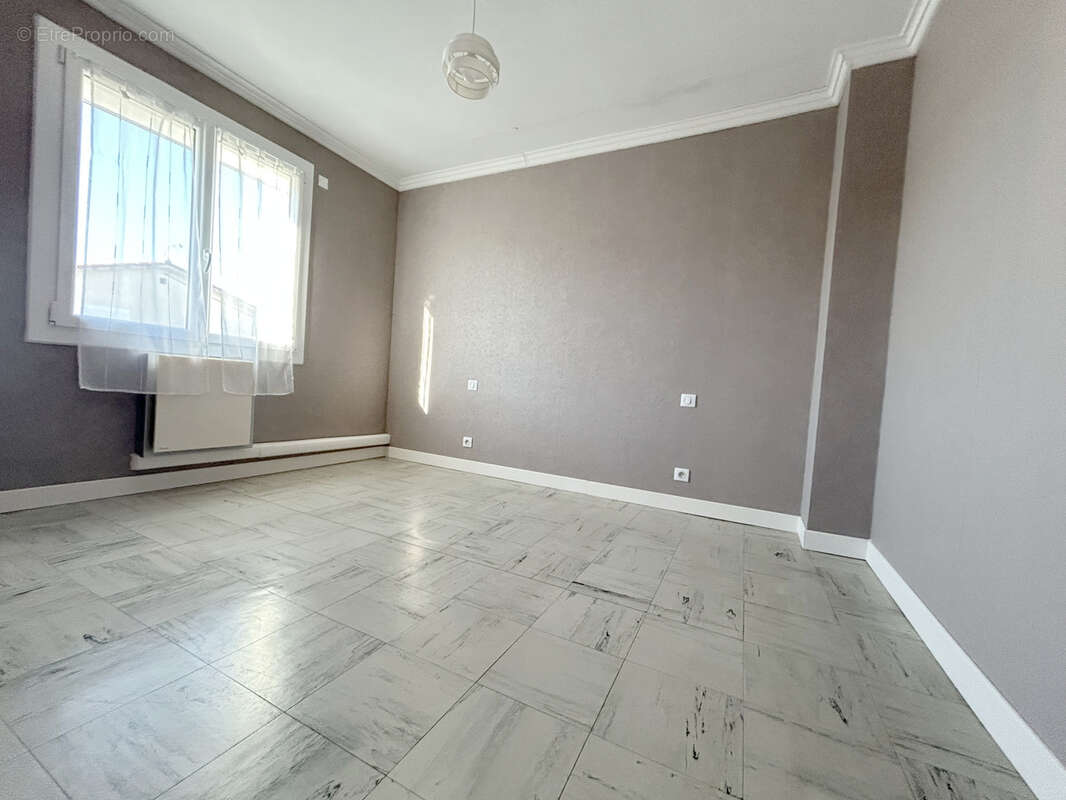 Maison à LEZIGNAN-CORBIERES