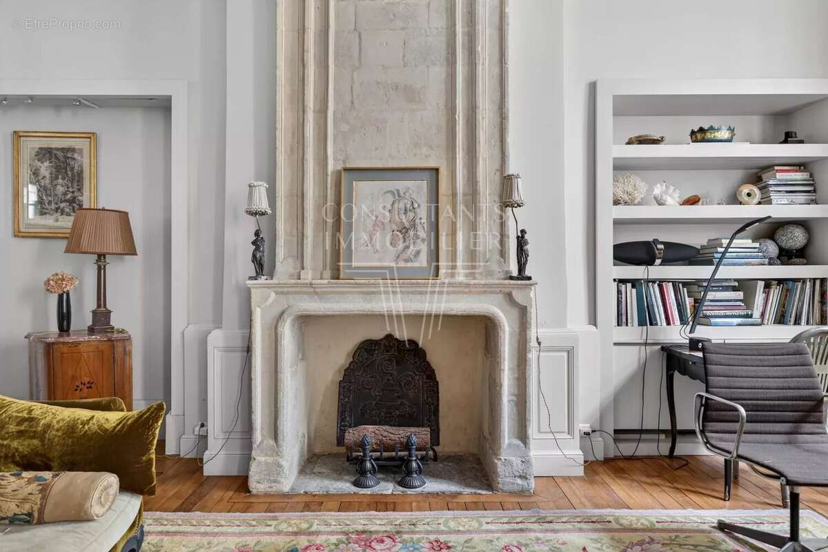 Appartement à PARIS-3E