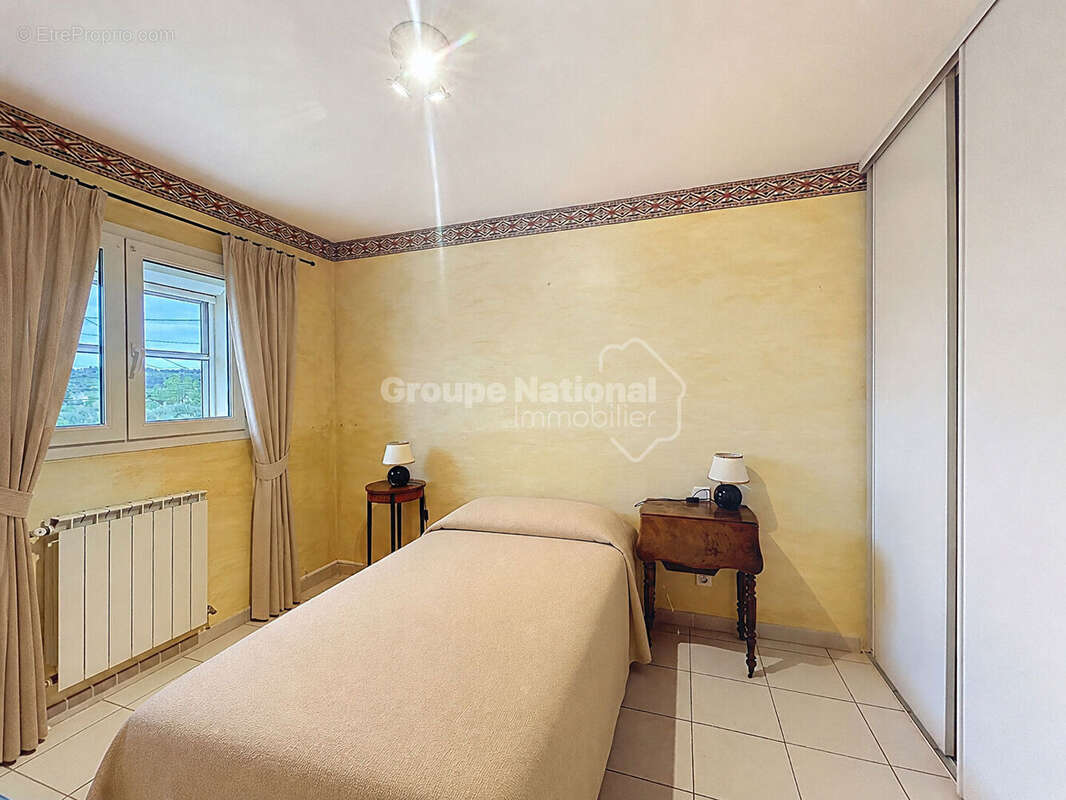 Maison 277 m² à Beaucaire  - photo 8