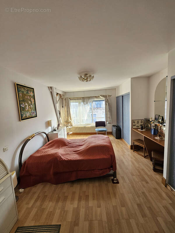 Appartement T4 dernier étage centre ville vue cathédrale - photo 5