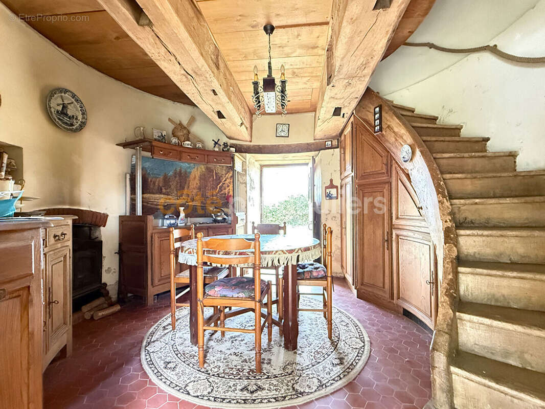 Maison à BAZOUGERS