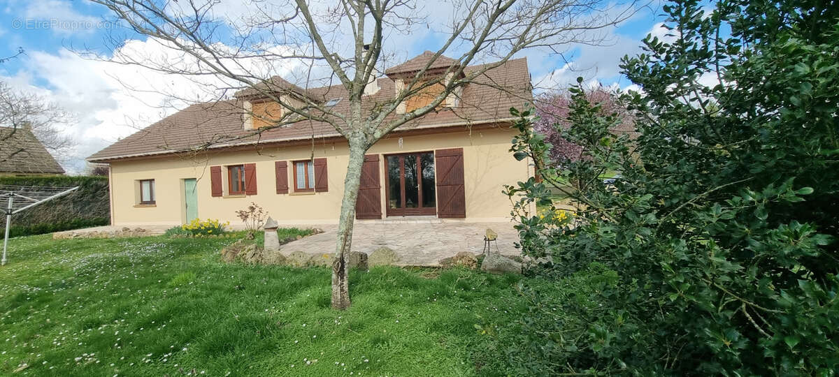 Maison à MICHERY