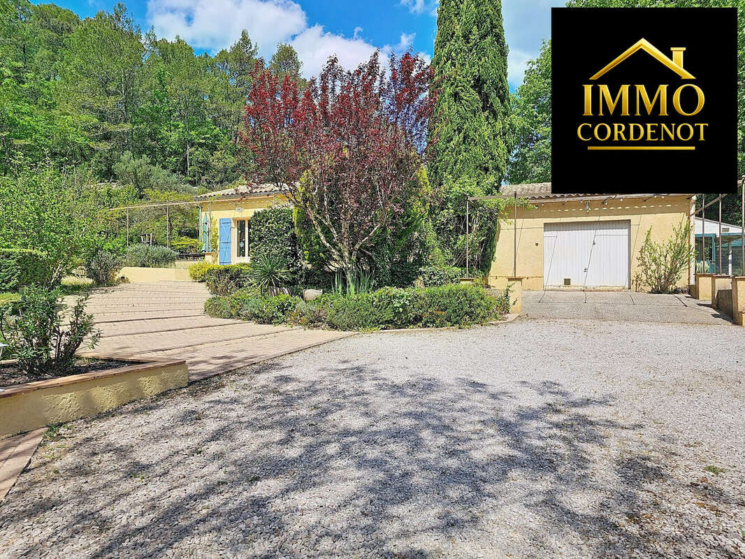 Maison à MEOUNES-LES-MONTRIEUX